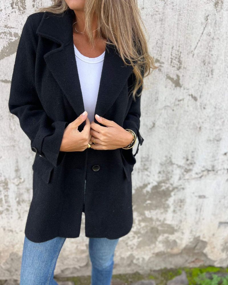 Blazer Feminino Alfaiataria com Botões e Lapela Rosalie