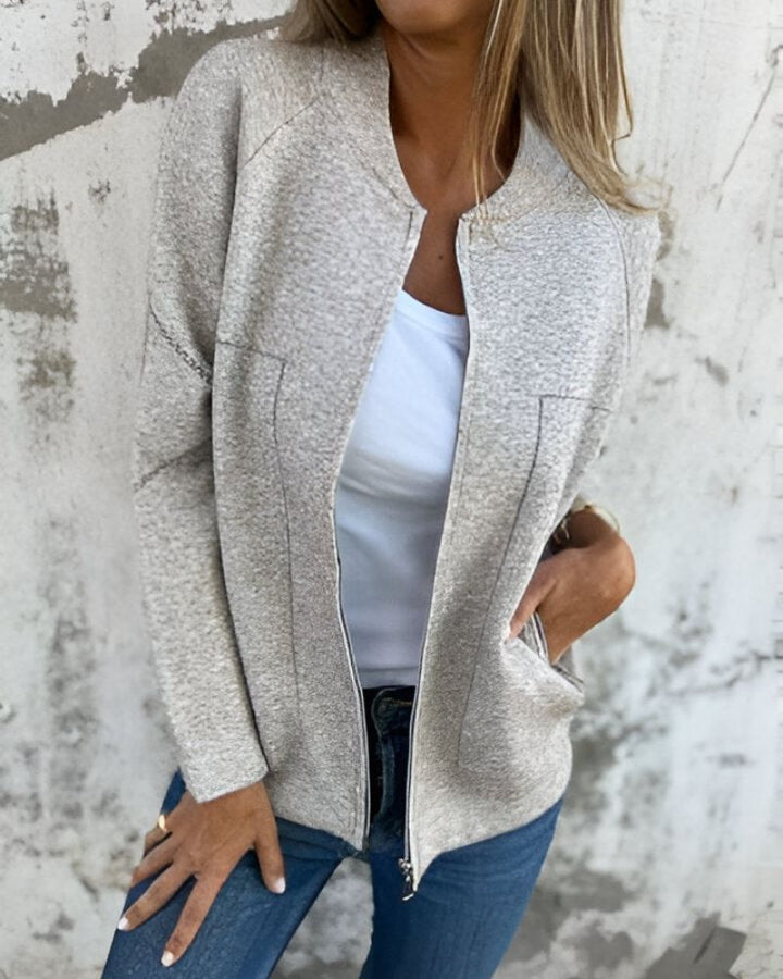 Jaqueta Feminina com Zíper Frontal e Bolsos Laterais Sile