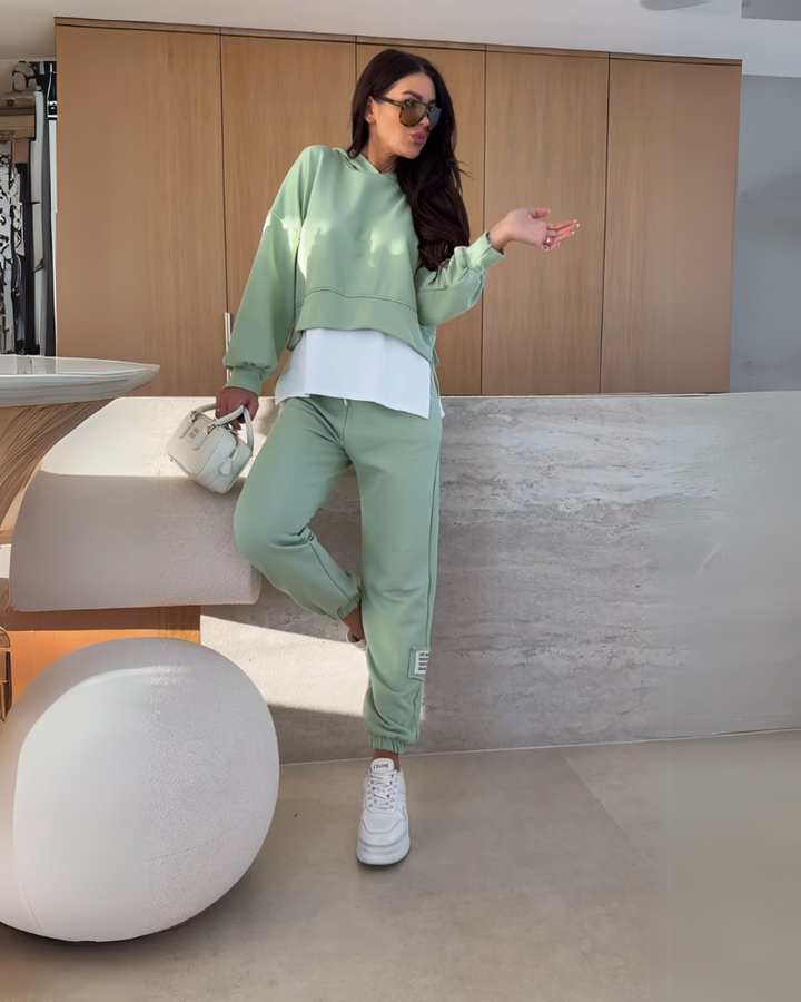 Conjunto Feminino Moletom com Capuz Comfy Gabi