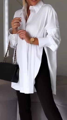Camisa e blusa branca com fenda e lapela