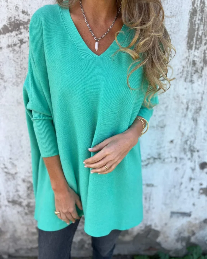 Blusa Feminina Oversized com Decote V em Malha Leve Júlia