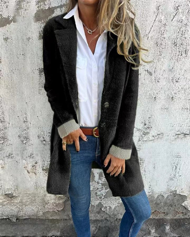 Casaco Feminino de Lã Bouclê com Lapela e Botões Talita