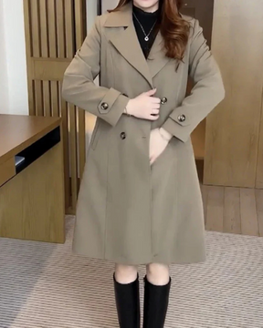 Sobretudo Feminino com Corte Reto e Lapela Elegante Nadia
