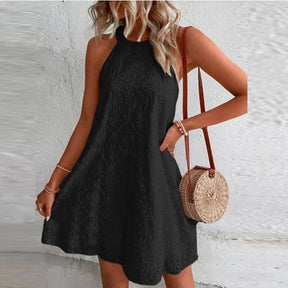 Vestido Feminino Curto em Laise Gola Redonda