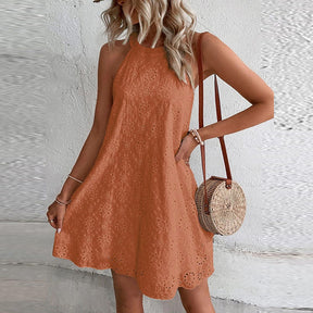 Vestido Feminino Curto em Laise Gola Redonda