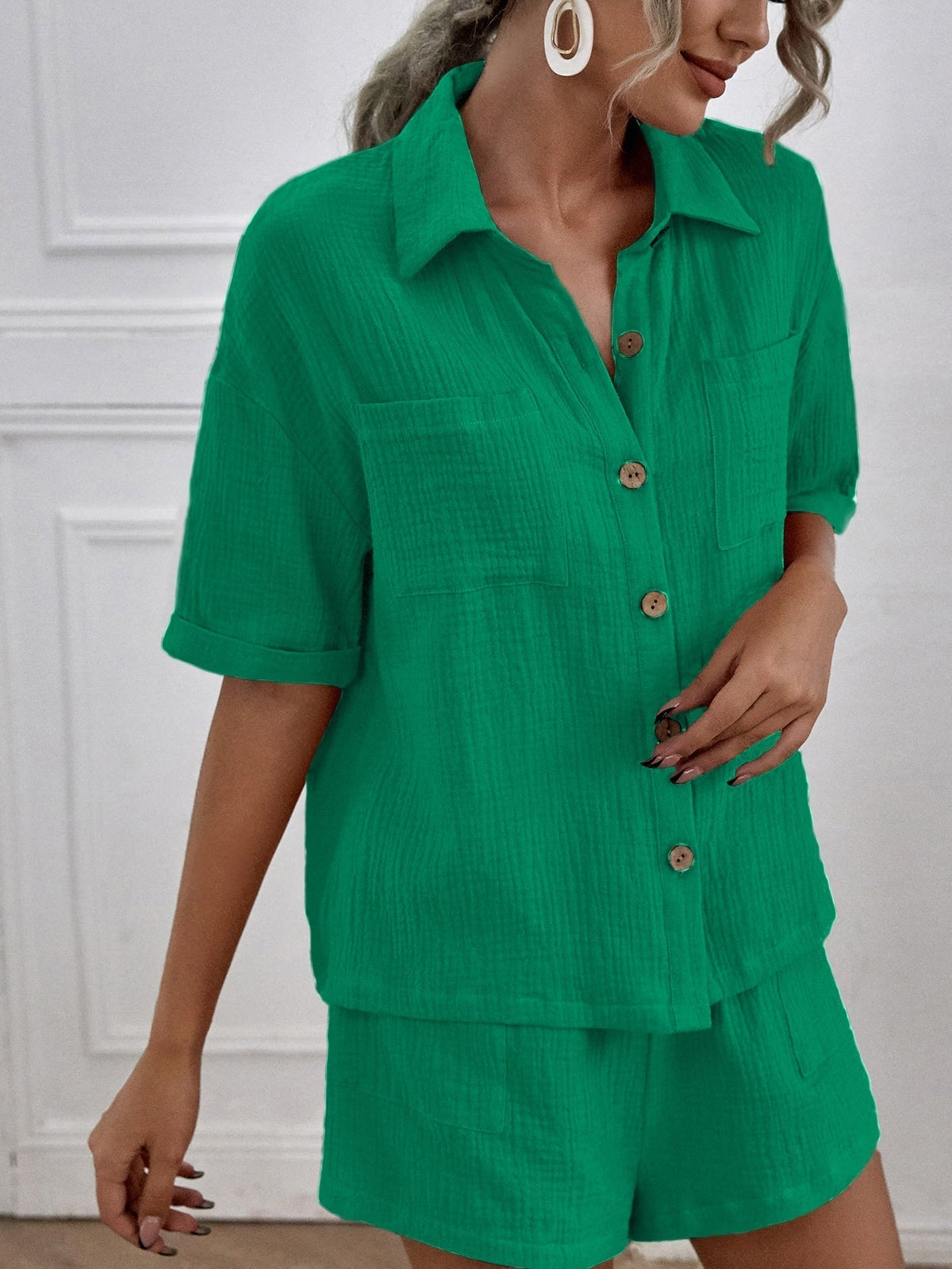 Camisa com Bolsos Duplos e Shorts de Linho Verde / P (BR 38-40)