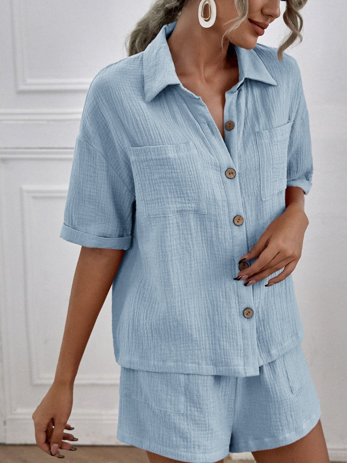 Camisa com Bolsos Duplos e Shorts de Linho Azul / P (BR 38-40)