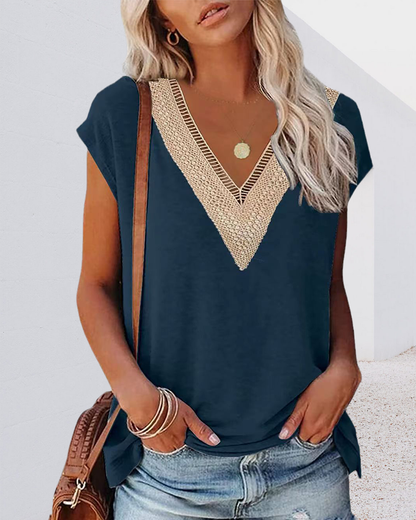 Camiseta com Decote em V em Renda Feminina