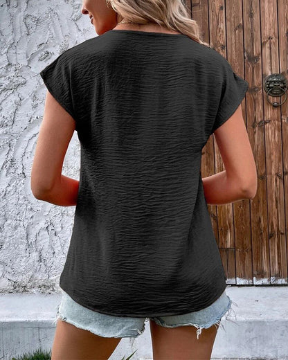 Camiseta Feminina Manga Curta de Botão