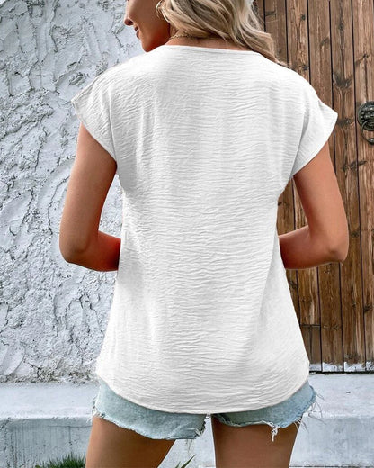 Camiseta Feminina Manga Curta de Botão
