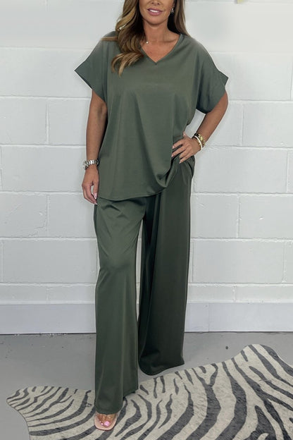 Conjunto Casual de Cetim com Decote em V