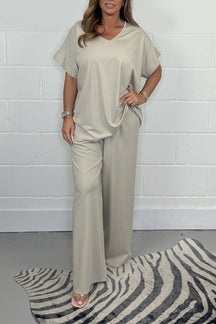Conjunto Casual de Cetim com Decote em V