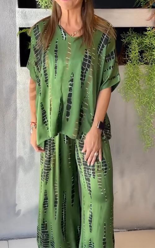 Conjunto Casual de Cetim com Gola Redonda de Duas Peças