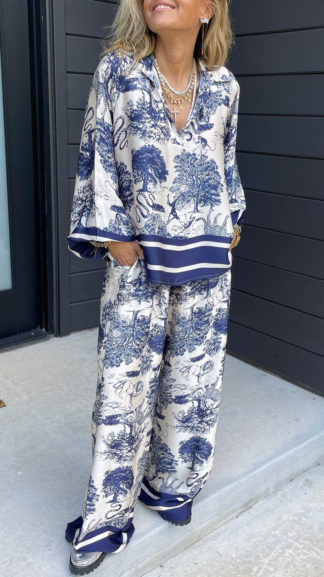 Conjunto Casual de Manga Longa Estampado com Decote em V
