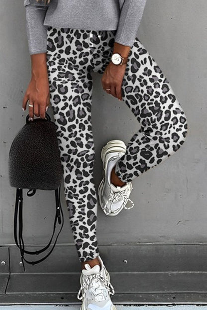 Conjunto Casual de Blusa de Manga Longa e Calças com Estampa de Leopardo - 4