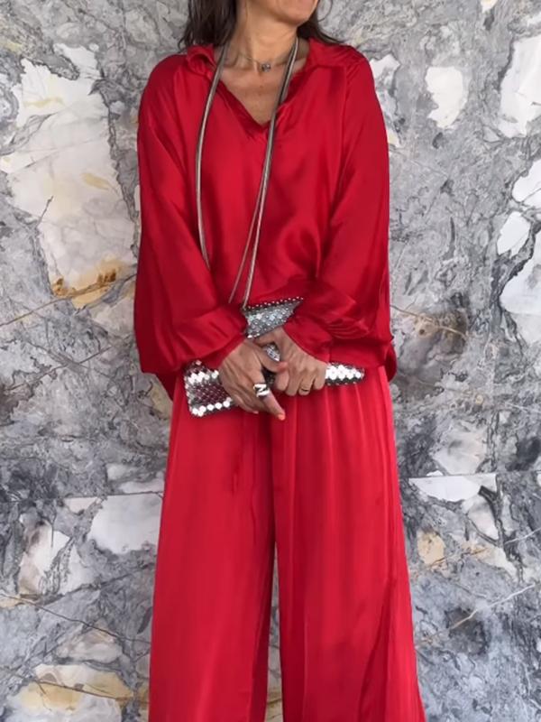 Conjunto de Calças de Cetim com Decote em V