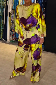 Conjunto de Cetim Estampado com Gola Redonda Casual