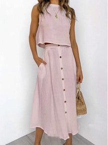 Conjunto com Camiseta sem Mangas e Vestido com Botões