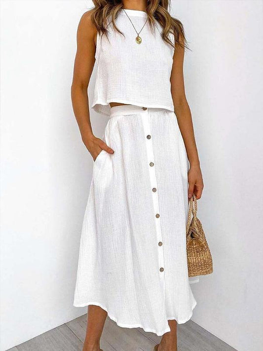 Conjunto com Camiseta sem Mangas e Vestido com Botões