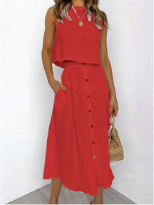 Conjunto com Camiseta sem Mangas e Vestido com Botões