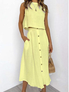 Conjunto com Camiseta sem Mangas e Vestido com Botões