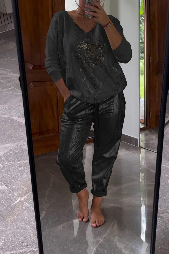 Conjunto de Duas Peças de Top com Lantejoulas e Calças Metalizadas