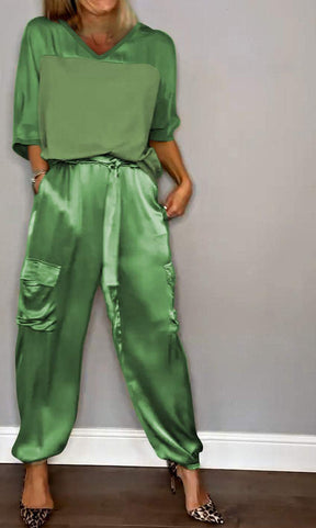 Conjunto de Top de Cetim Liso com Mangas 3/4 e Calça Feminina