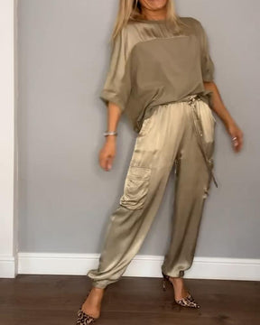 Conjunto de Top de Cetim Liso com Mangas 3/4 e Calça Feminina