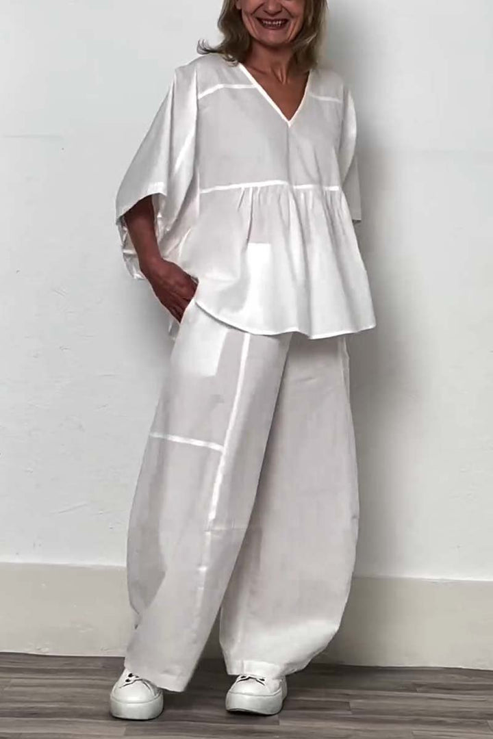 Conjunto Feminino Casual com Top Curto de Decote em V e Calças de Cor Sólida