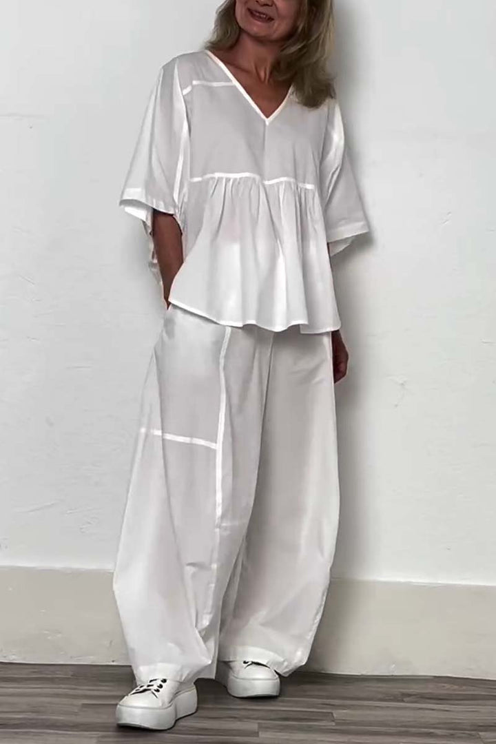 Conjunto Feminino Casual com Top Curto de Decote em V e Calças de Cor Sólida