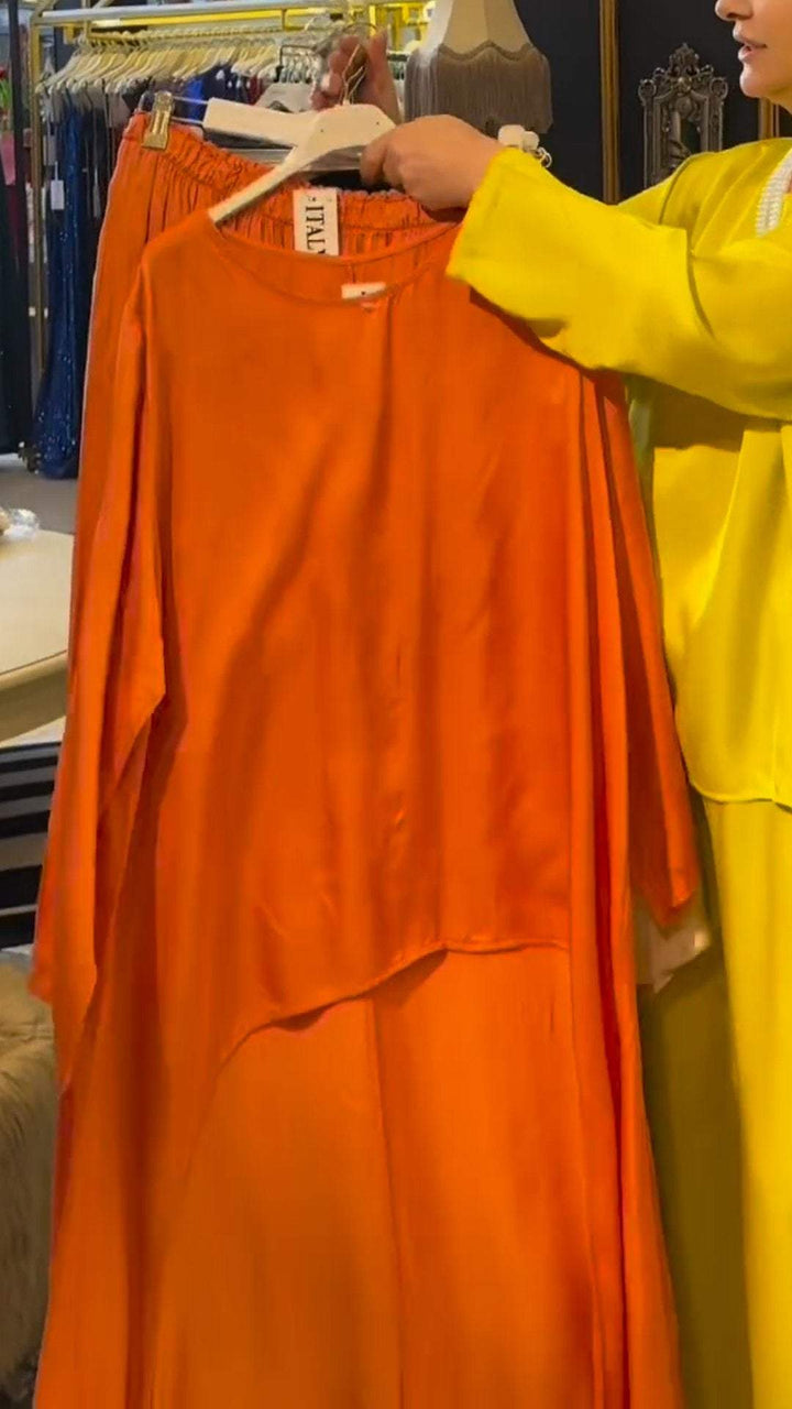 Conjunto Feminino Casual de Cor Sólida com Frente Curta e Costas Longas