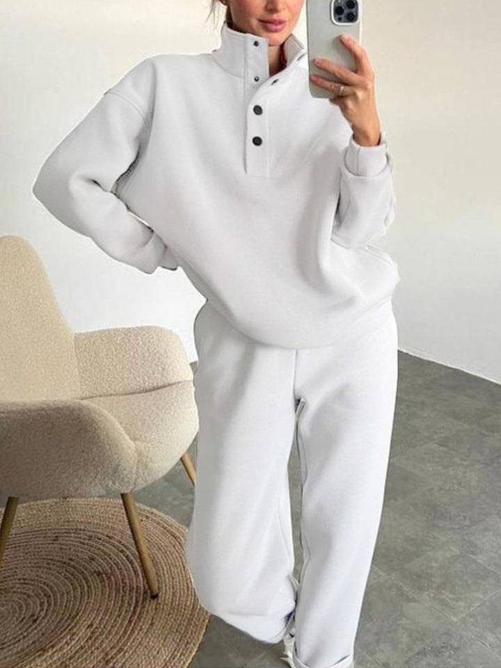 Conjunto Feminino de Botões com Gola Alta de Duas Peças