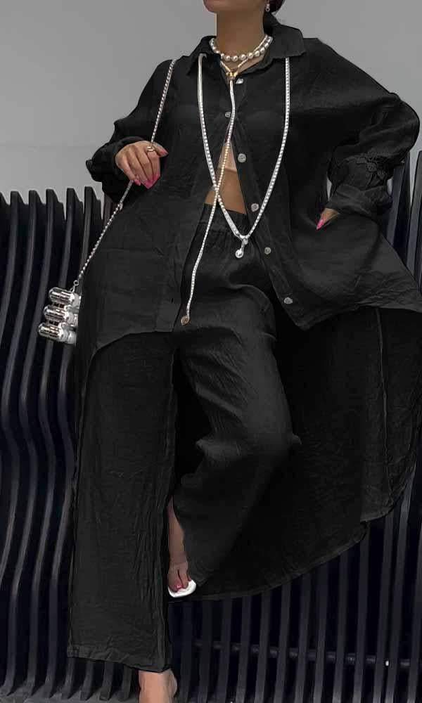 Conjunto Feminino de Camisa com Recorte nas Costas e Calças de Linho de Duas Peças