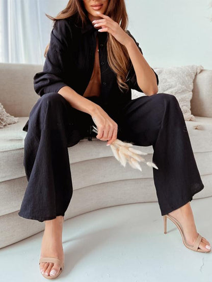 Conjunto Feminino de Camisa Longa com Manga Longa e Calças de Perna Larga com Elástico