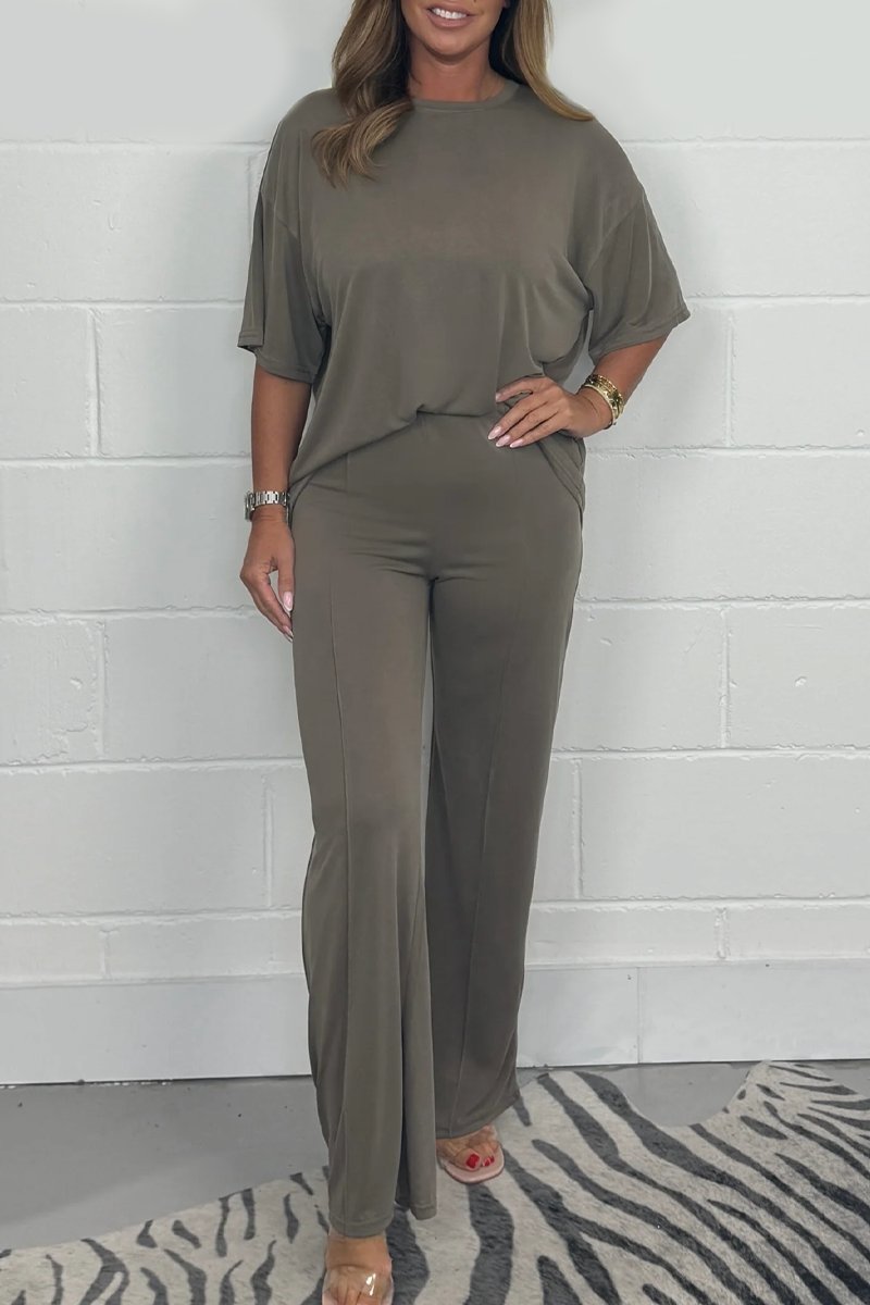 Conjunto Feminino de Camiseta e Calças para Lounge Luxuoso