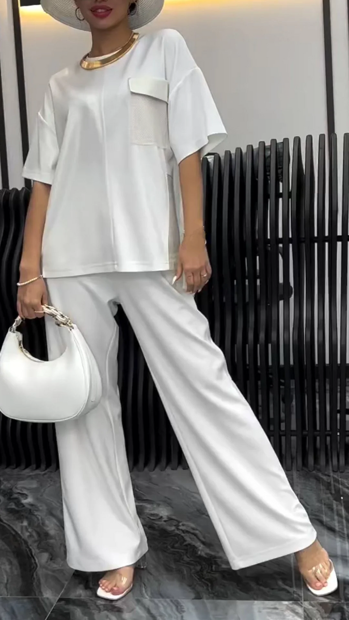 Conjunto Feminino de Manga Curta com Gola Redonda