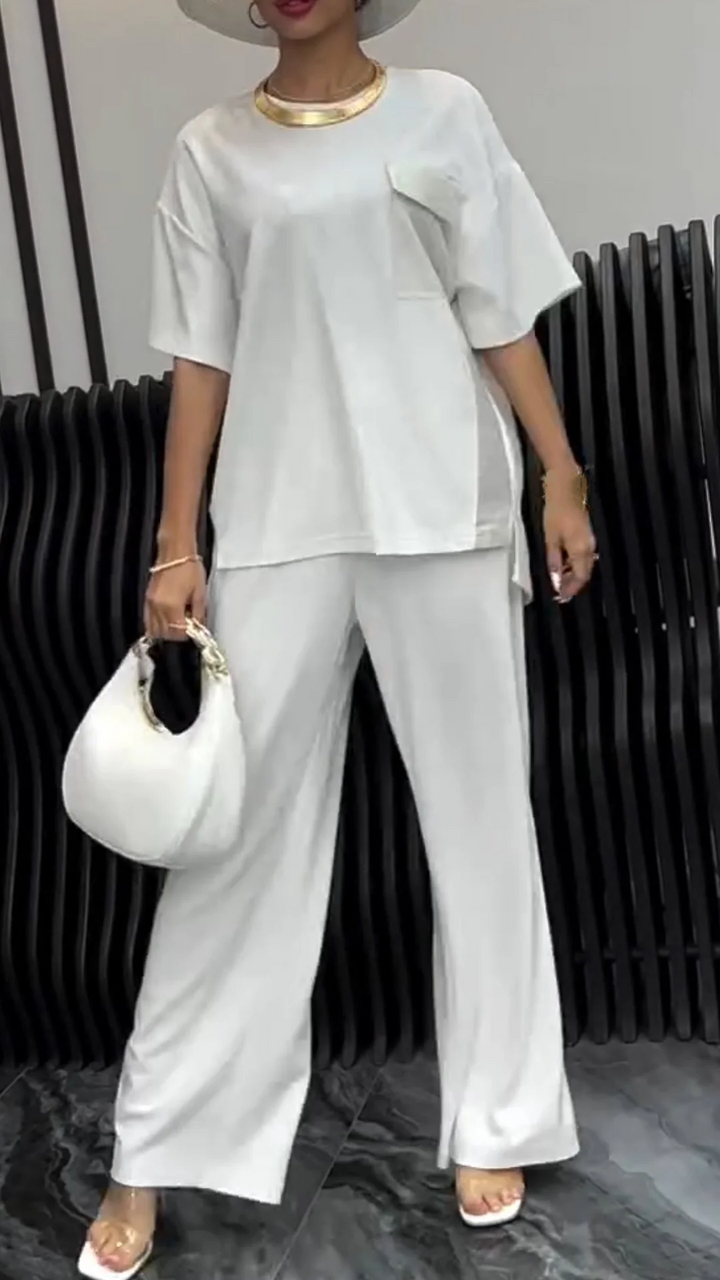 Conjunto Feminino de Manga Curta com Gola Redonda