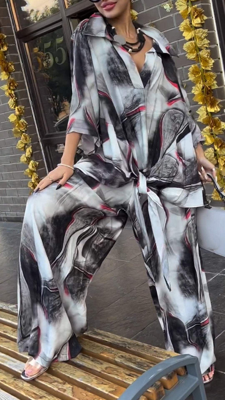 Conjunto Feminino de Manga Longa com Estampa de Tinta e Decote em V