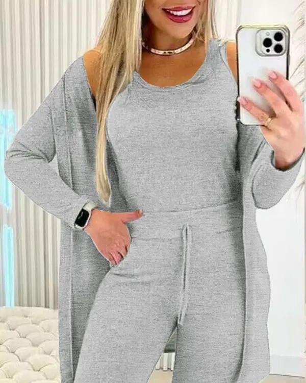 Conjunto Feminino de Regata com Gola Redonda e Calça com Cordão e Casaco