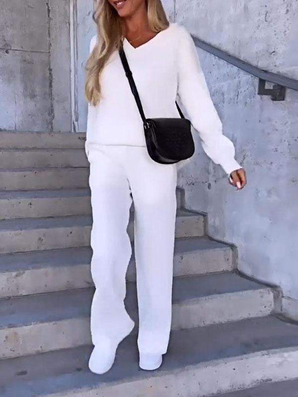 Conjunto Feminino de Top de Cor Sólida com Decote em V e Calças de Duas Peças