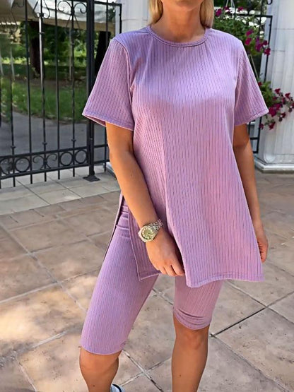 Conjunto Feminino de Top de Malha Elástica de Cor Sólida e Shorts de Duas Peças