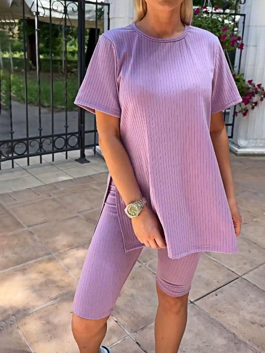 Conjunto Feminino de Top de Malha Elástica de Cor Sólida e Shorts de Duas Peças