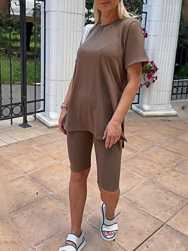 Conjunto Feminino de Top de Malha Elástica de Cor Sólida e Shorts de Duas Peças