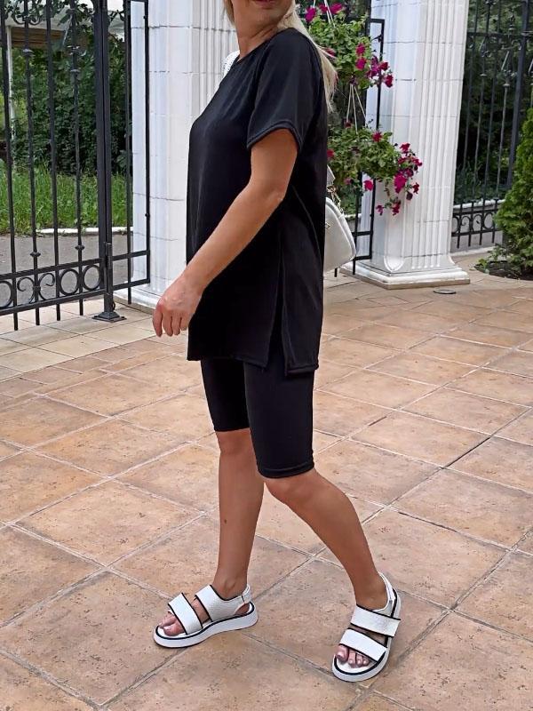 Conjunto Feminino de Top de Malha Elástica de Cor Sólida e Shorts de Duas Peças