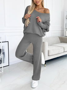 Conjunto Feminino de Tops com Mangas de Morcego e Calça de Perna Larga de Cor Sólida