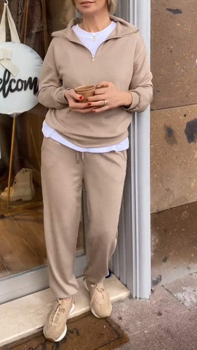 Conjunto Feminino Esportivo com Lapela e Zíper de Duas Peças