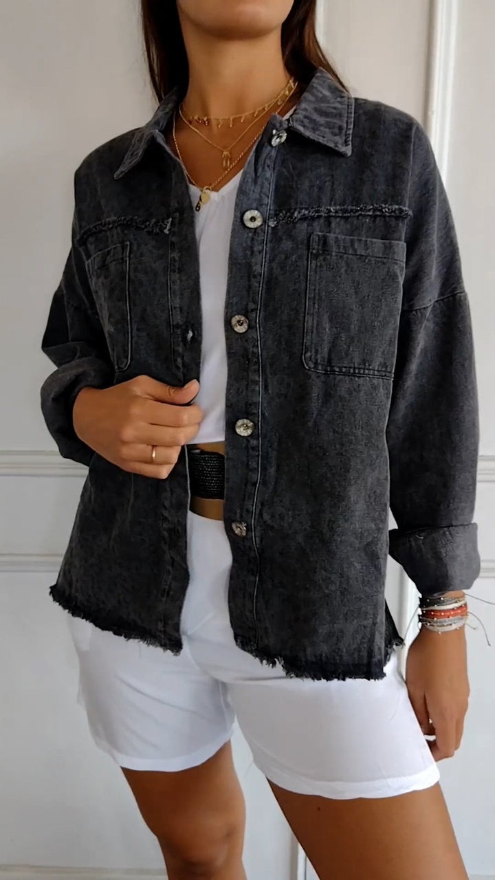 Camisa Jeans com Lapela e Franjas