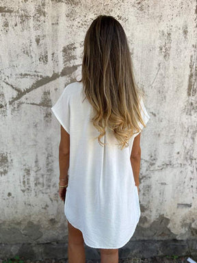 Blusa Branca de Algodão com Botões e Mangas Curtas