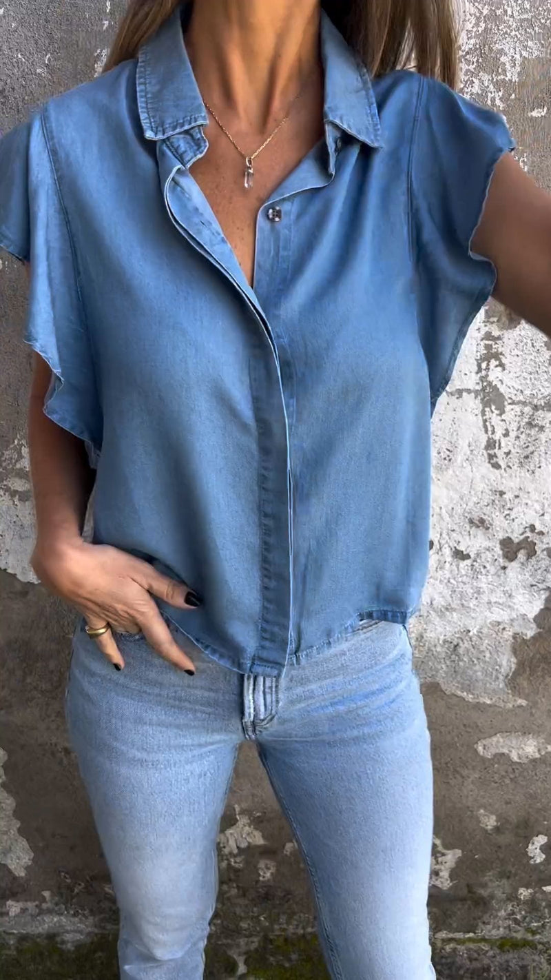 Camisa Feminina com Gola de Lapela e Manga Franzida Azul