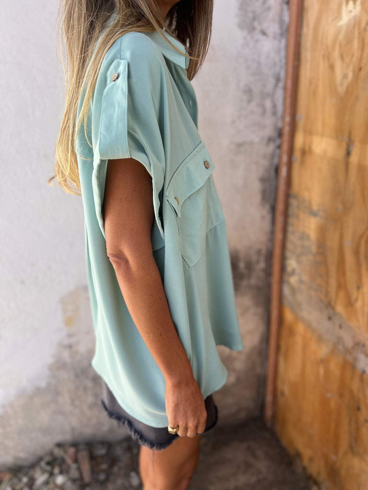 Camisa casual sem ombros com lapela